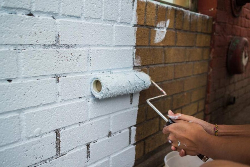 ในการทาสีระเบียงหรือบริเวณที่อยู่อาศัยควรใช้สีย้อมน้ำซึ่งในทางปฏิบัติไม่มีสารพิษ ในการทาสีระเบียงหรือบริเวณที่อยู่อาศัยควรใช้สีย้อมน้ำซึ่งในทางปฏิบัติไม่มีสารพิษ