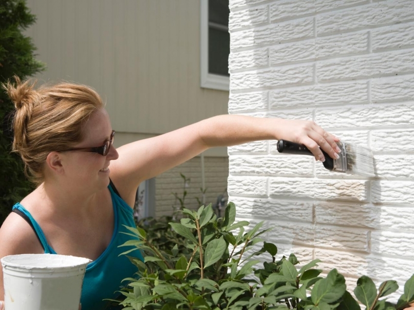 ในการปกปิดผนังที่ทำจากอิฐตกแต่งคุณสามารถใช้สีซิลิโคนเพื่อป้องกันการเกิดเชื้อราและเชื้อรา ในการปกปิดผนังที่ทำจากอิฐตกแต่งคุณสามารถใช้สีซิลิโคนเพื่อป้องกันการเกิดเชื้อราและเชื้อรา