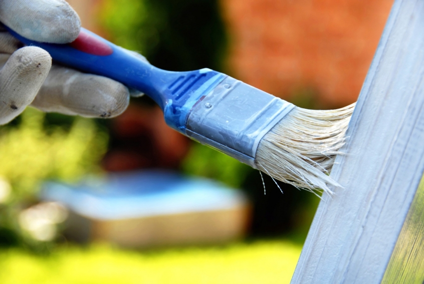 Boje tvrtke Neomid ekološki su prihvatljive, pa se njima mogu prekriti dječja igrališta i ljuljačke Boje tvrtke Neomid ekološki su prihvatljive, pa se njima mogu prekriti dječja igrališta i ljuljačke