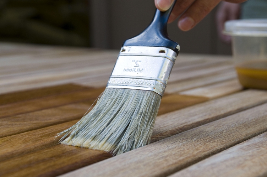 Zaštitna i dekorativna obrada drveta jamstvo je trajnosti konstrukcija i zgrada Zaštitna i dekorativna obrada drveta jamstvo je trajnosti konstrukcija i zgrada