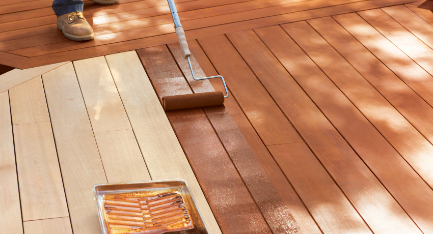 Aby uzyskać najlepszy efekt barwienia, barwnik należy dobrać w zależności od rodzaju powłoki Zewnętrzna farba do drewna: przegląd plam