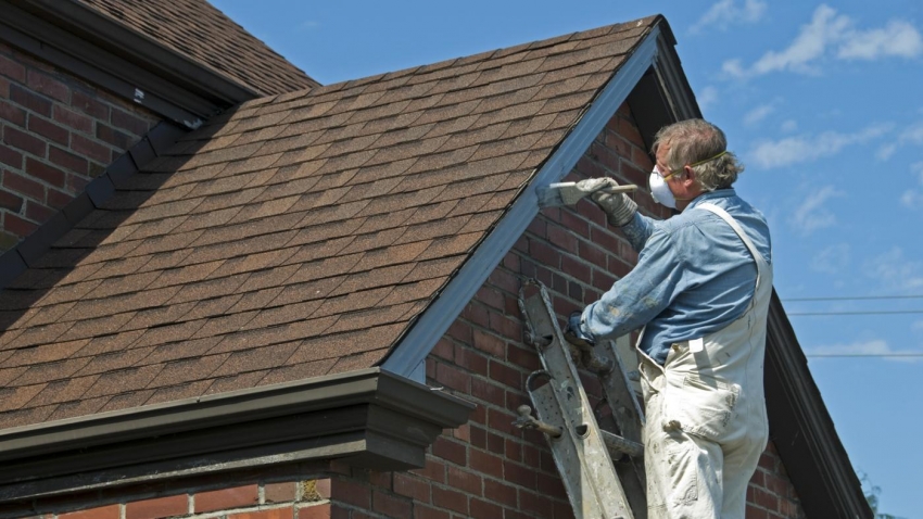 Farby akrylowe do zastosowań zewnętrznych są szeroko stosowane do dekoracji drewnianych elementów elewacji Farby akrylowe do zastosowań zewnętrznych są szeroko stosowane do dekoracji drewnianych elementów elewacji