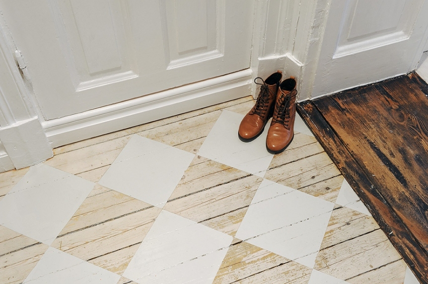 For gangen og korridoren er det verdt å bruke fargestoffer som har høy motstand mot mekanisk stress. For gangen og korridoren er det verdt å bruke fargestoffer som har høy motstand mot mekanisk stress.