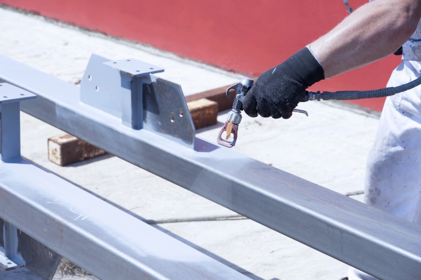 Adalah senang untuk melukis dengan cat serbuk pada logam menggunakan pistol semburan atau pistol penyembur Adalah senang untuk melukis dengan cat serbuk pada logam menggunakan pistol semburan atau pistol penyembur