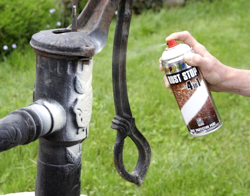 Cat logam luaran mungkin merangkumi beberapa komponen yang mempunyai spektrum tindakan yang luas. Cat logam luaran mungkin merangkumi beberapa komponen yang mempunyai spektrum tindakan yang luas.