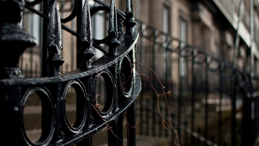 Cat hitam getah mudah digunakan, jadi anda boleh menggunakan roller dan berus untuk bekerja Cat hitam getah mudah digunakan, jadi anda boleh menggunakan roller dan berus untuk bekerja