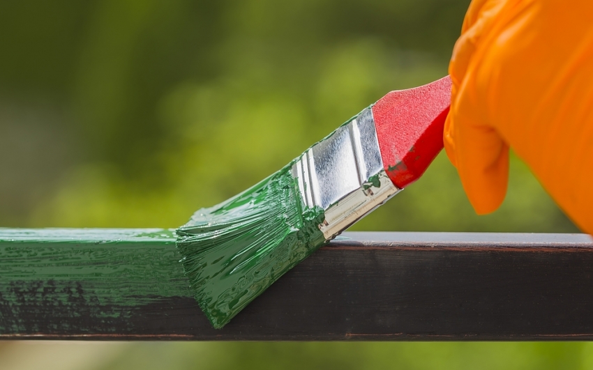 Populære malinger Tikkurila Panssarimaali, Politax og International Paint Interdeck brukes til å belegge strukturer som er mest utsatt for fuktighet Populære malinger Tikkurila Panssarimaali, Politax og International Paint Interdeck brukes til å belegge strukturer som er mest utsatt for fuktighet