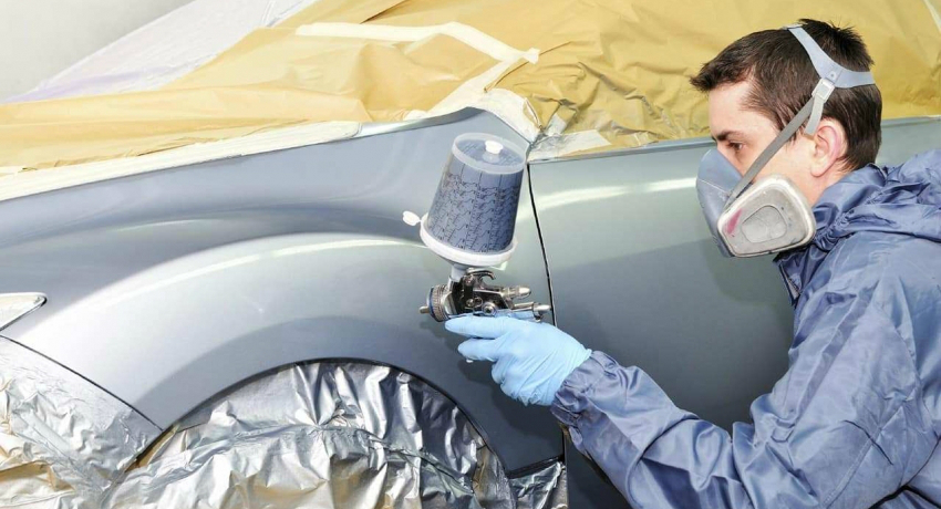 Takket være mikroskopiske partikler i BUGTONE Hyper Chrome-maling som reflekterer farge, har belegget en glatt og speilet overflate Takket være mikroskopiske partikler i BUGTONE Hyper Chrome-maling som reflekterer farge, har belegget en glatt og speilet overflate