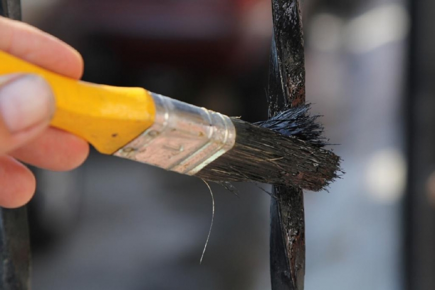 צבע פטיש למתכת הוא אחד החומרים הפופולריים ביותר לציפוי גדרות מזויפות, ומדגיש יפה את כל פרטי המוצר. צבע פטיש למתכת הוא אחד החומרים הפופולריים ביותר לציפוי גדרות מזויפות, ומדגיש יפה את כל פרטי המוצר.