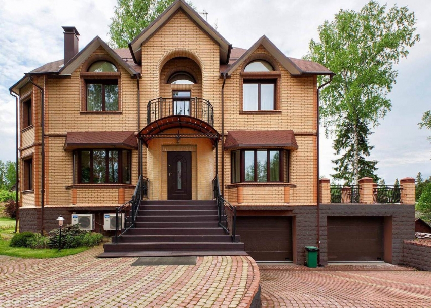 Ο πιο δημοφιλής τρόπος για να τελειώσετε ένα πλίνθο είναι να τοποθετήσετε υλικό που προεξέχει πέρα από την επιφάνεια των τοίχων. Ο πιο δημοφιλής τρόπος για να τελειώσετε ένα πλίνθο είναι να τοποθετήσετε υλικό που προεξέχει πέρα από την επιφάνεια των τοίχων.