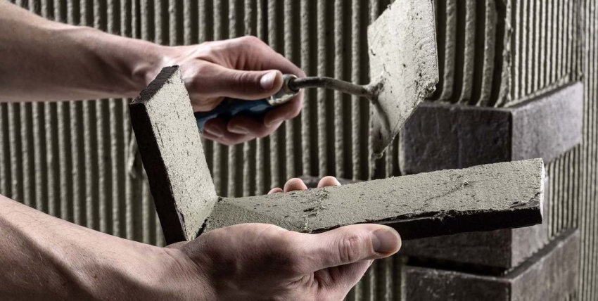 Πριν από τη διακοσμητική όψη του υπογείου, θα πρέπει να προσέχετε την υψηλής ποιότητας επεξεργασία των τοίχων με υδρόφοβους και αντιμυκητιασικούς παράγοντες Πριν από τη διακοσμητική όψη του υπογείου, θα πρέπει να προσέχετε την υψηλής ποιότητας επεξεργασία των τοίχων με υδρόφοβους και αντιμυκητιασικούς παράγοντες