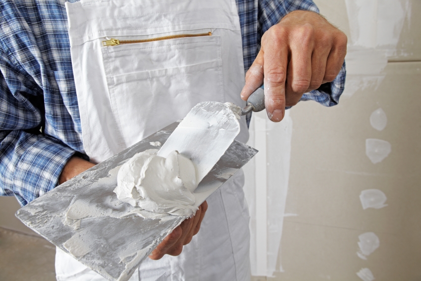 Prije nanošenja žbuke, zidovi se prvo moraju premazati posebnim sredstvima za poboljšanje prianjanja Prije nanošenja žbuke, zidovi se prvo moraju premazati posebnim sredstvima za poboljšanje prianjanja