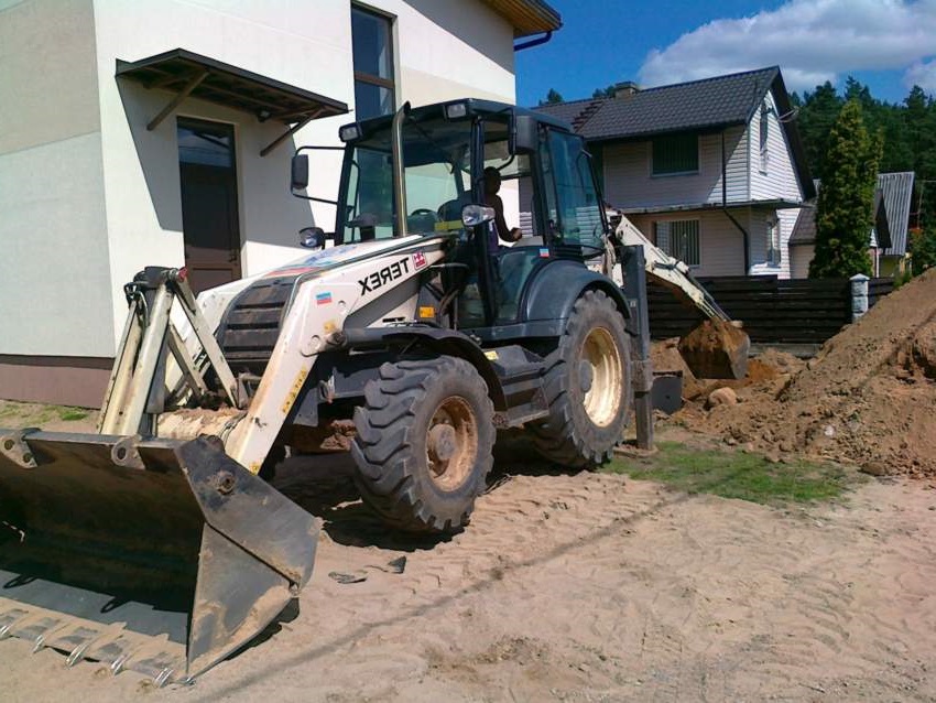 Forberedelse av stedet for kloakkbygging Forberedelse av stedet for kloakkbygging
