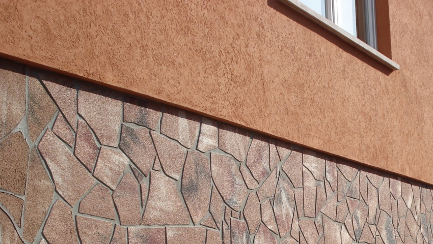 Kako bi se povećala ljepljiva svojstva vanjske zidne obloge, koristi se mreža za ojačanje Kako bi se povećala ljepljiva svojstva vanjske zidne obloge, koristi se mreža za ojačanje