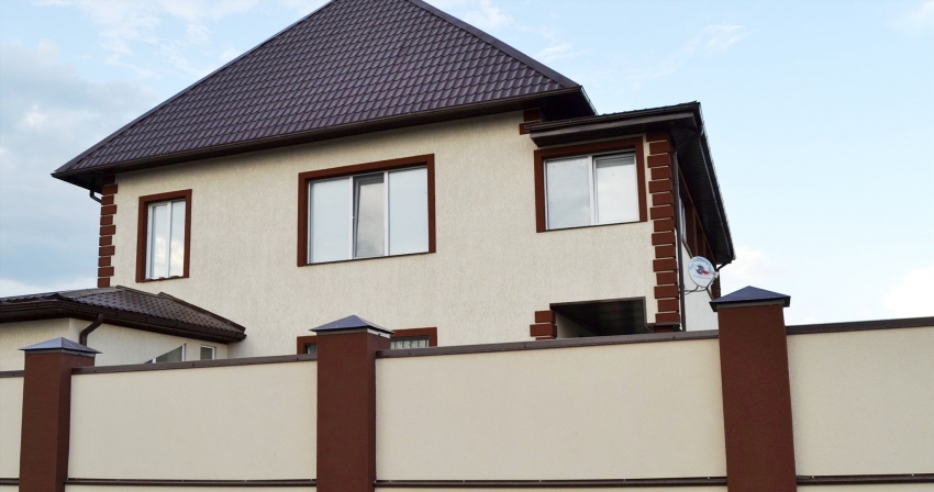 Za pokrivanje vanjskih zidova zgrade koriste se posebni sastavi žbuke potkornjaka koji imaju povećanu otpornost na vremenske utjecaje i mehanička naprezanja Za pokrivanje vanjskih zidova zgrade koriste se posebni sastavi žbuke potkornjaka koji imaju povećanu otpornost na vremenske utjecaje i mehanička naprezanja