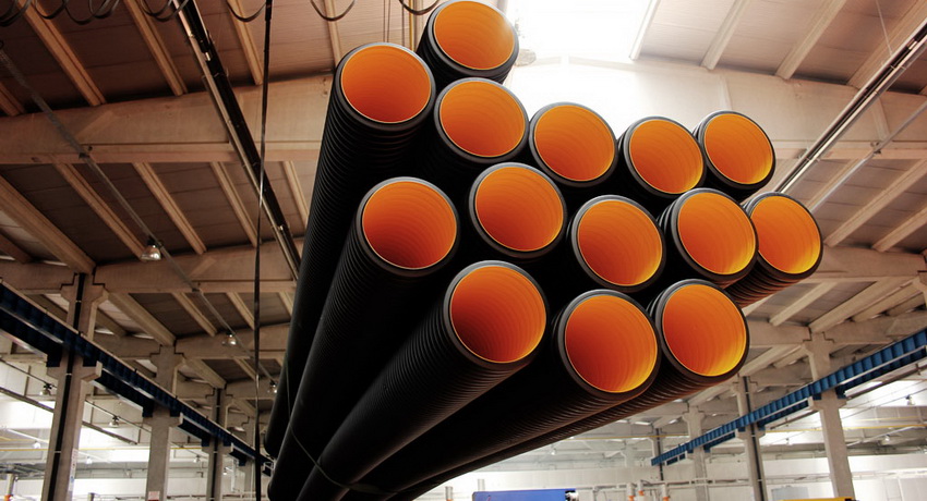 พลาสติกเป็นวัสดุที่มีราคาถูกและใช้งานได้จริงสำหรับการผลิต พลาสติกเป็นวัสดุที่มีราคาถูกและใช้งานได้จริงสำหรับการผลิต