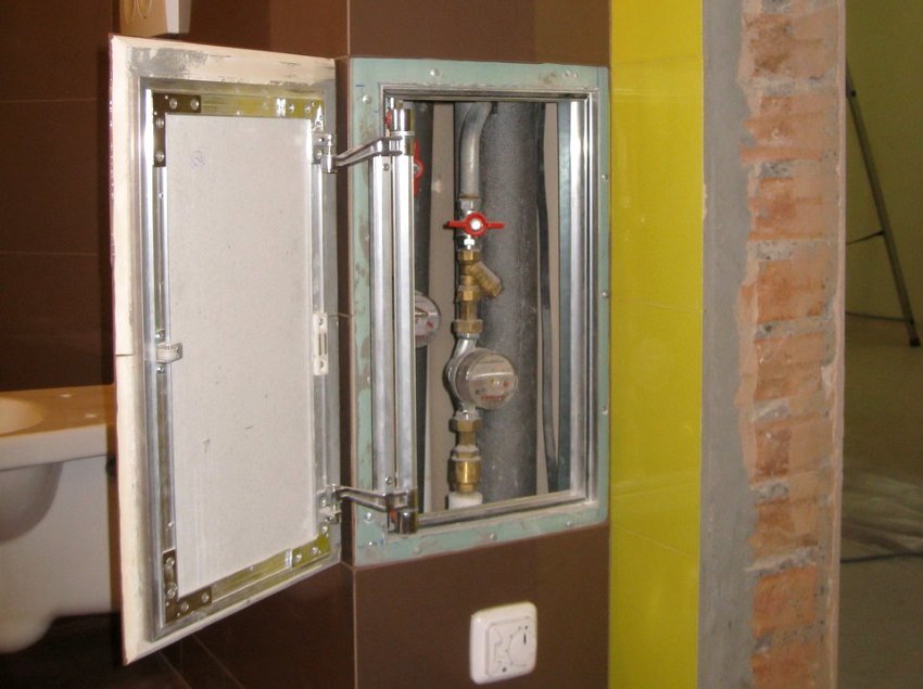 Les portelles de premsa es fabriquen en diverses mides, cosa que permet escollir un model en funció de les dimensions de les rajoles Les portelles de premsa es fabriquen en diverses mides, cosa que permet escollir un model en funció de les dimensions de les rajoles