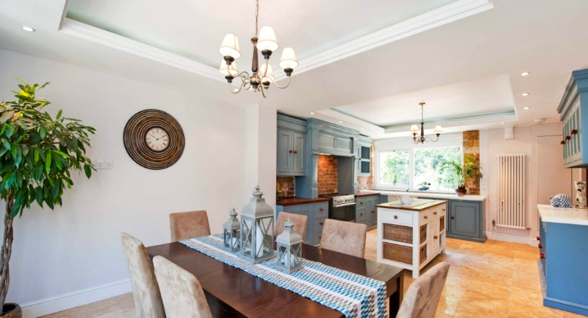 דוגמה לבניית תקרה דו-מפלסית עם סוגי תאורה שונים דוגמה לבניית תקרה דו-מפלסית עם סוגי תאורה שונים