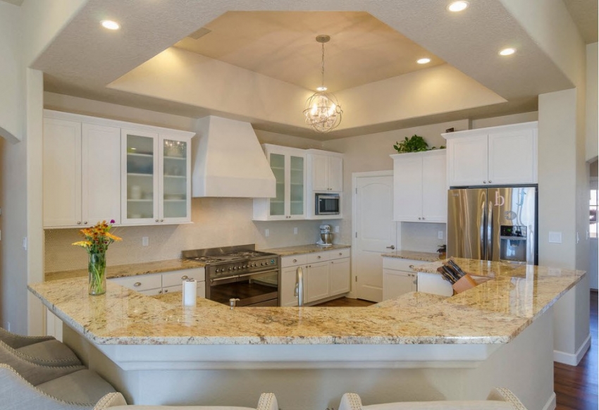 לקישוט תקרות שווא במטבח, עדיף להשתמש בצבע איכותי שאינו סופג לכלוך ושומן. לקישוט תקרות שווא במטבח, עדיף להשתמש בצבע איכותי שאינו סופג לכלוך ושומן.