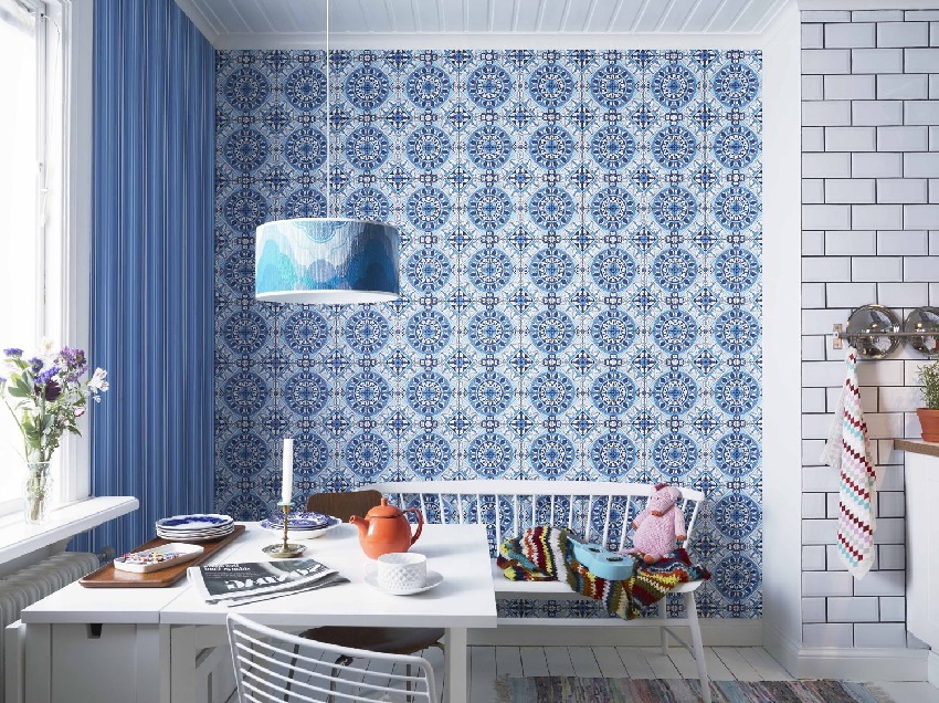 Комбинирайки тапети с различни текстури и стилове, можете да стигнете до интересен резултат Комбинирайки тапети с различни текстури и стилове, можете да стигнете до интересен резултат