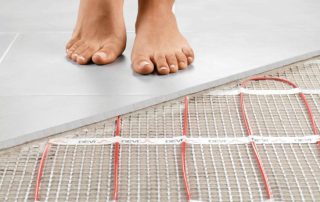 Laying a warm floor under the tiles: the technology of self-assembly of the system
