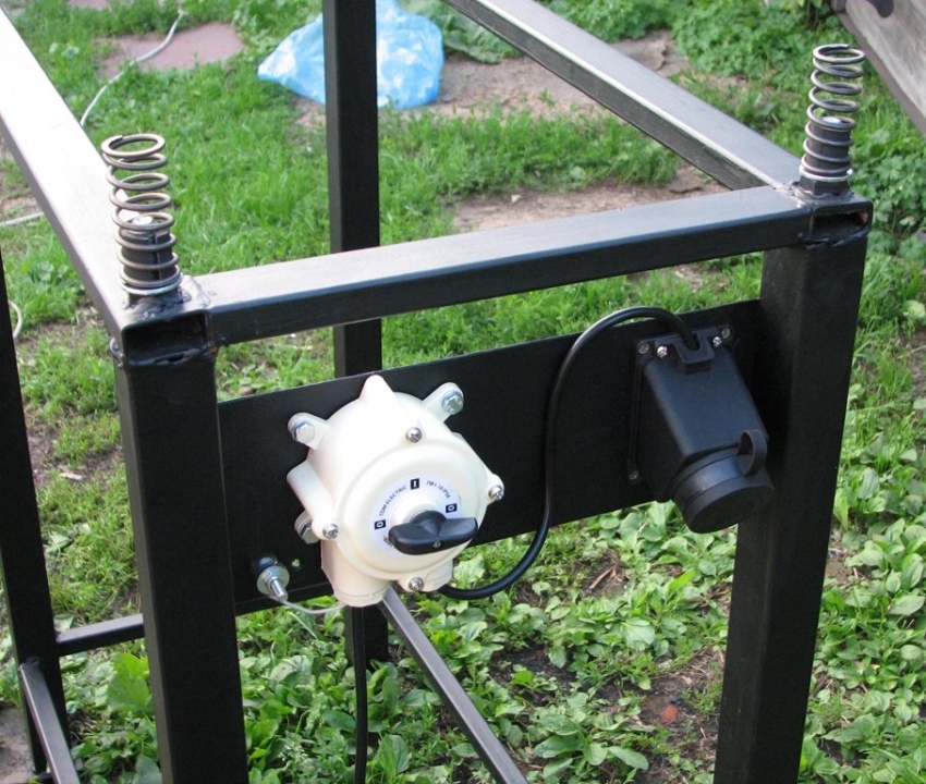 Thiết kế bàn rung có thể thu gọn hoặc cố định Thiết kế bàn rung có thể thu gọn hoặc cố định