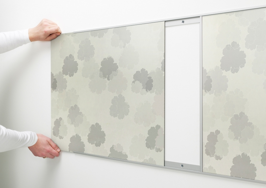 Muoviset esiliinat on asennettu liima- tai itsekierteittäviin ruuveihin, mutta jotkut valmistajat tarjoavat asiakkaille erityisiä kiinnittimiä, joiden avulla voit vaihtaa materiaalia tarvittaessa Muoviset esiliinat on asennettu liima- tai itsekierteittäviin ruuveihin, mutta jotkut valmistajat tarjoavat asiakkaille erityisiä kiinnittimiä, joiden avulla voit vaihtaa materiaalia tarvittaessa