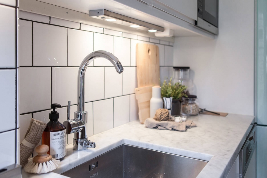 As telhas cerâmicas 10x10 são fáceis de instalar e não requerem corte As telhas cerâmicas 10x10 são fáceis de instalar e não requerem corte