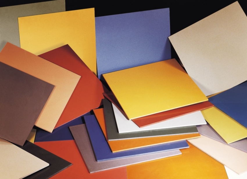 Când achiziționați o țiglă, merită să o cumpărați cu o marjă, deoarece în timpul procesului de zidărie, elementele individuale pot fi rupte sau tăiate incorect Când achiziționați o țiglă, merită să o cumpărați cu o marjă, deoarece în timpul procesului de zidărie, elementele individuale pot fi rupte sau tăiate incorect