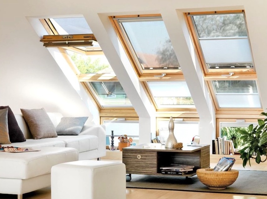 For at kontrollere i hvilken tilstand vinduet fungerer, er det nok at fastslå, hvor tæt det lukker For at kontrollere i hvilken tilstand vinduet fungerer, er det nok at fastslå, hvor tæt det lukker