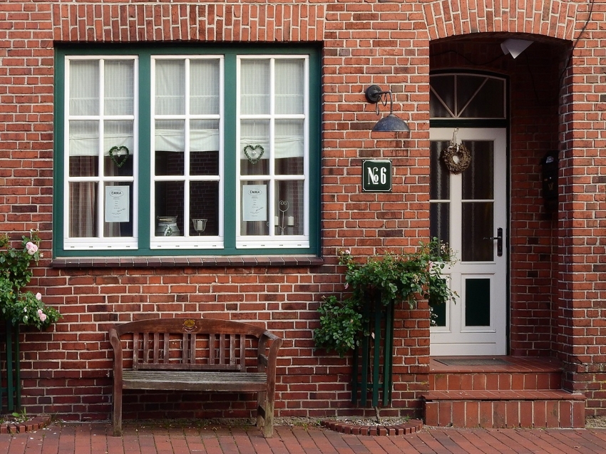 Klinkkeritiili kestää suuria mekaanisia kuormituksia ja ilmakehän ilmiöiden kielteisiä vaikutuksia Klinkkeritiili kestää suuria mekaanisia kuormituksia ja ilmakehän ilmiöiden kielteisiä vaikutuksia