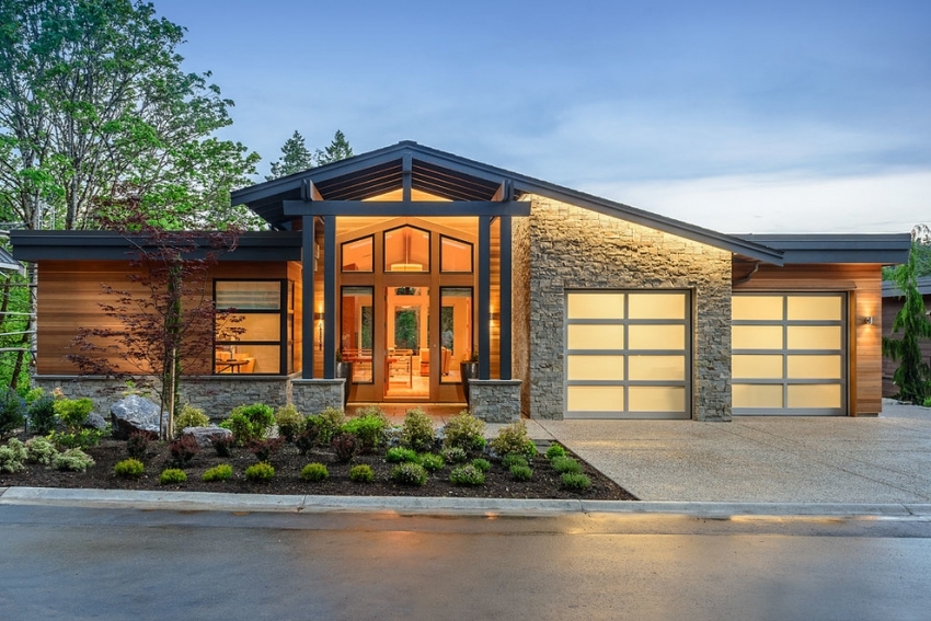 Ang pagkakaroon ng isang garahe sa bahay ay maaaring humantong sa paglitaw ng mga isla ng malamig, samakatuwid napakahalaga na magbayad ng angkop na pansin sa pagkakabukod ng gusali. Ang pagkakaroon ng isang garahe sa bahay ay maaaring humantong sa paglitaw ng mga isla ng malamig, samakatuwid napakahalaga na magbayad ng angkop na pansin sa pagkakabukod ng gusali.