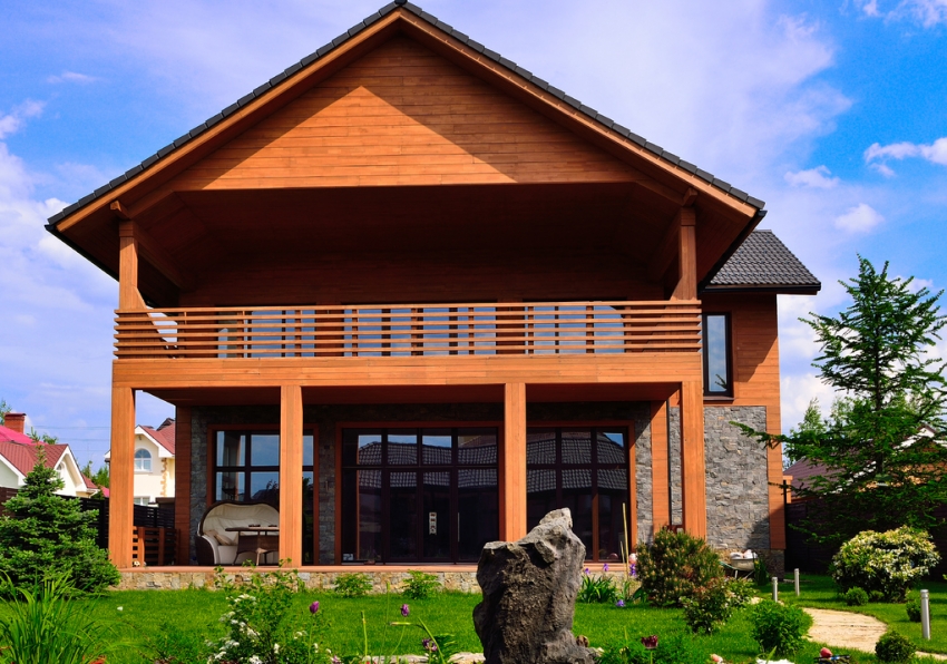 Drvo, kao prirodni materijal, zahtijeva upotrebu posebne zaštitne opreme Drvo, kao prirodni materijal, zahtijeva upotrebu posebne zaštitne opreme