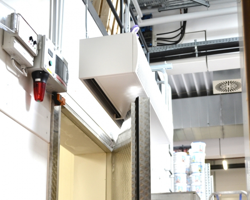 על מנת שלווילון החום אורך חיי פעולה ארוך, יש לבצע מעת לעת אבחון מונע של המכשיר. על מנת שלווילון החום אורך חיי פעולה ארוך, יש לבצע מעת לעת אבחון מונע של המכשיר.