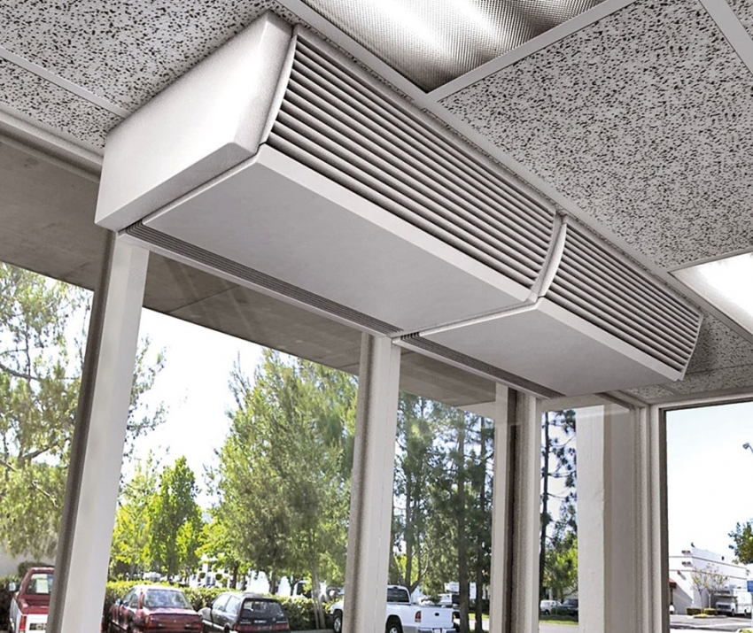 מעת לעת, יש צורך לנקות את מחליף החום ורכיבים אחרים בצורה פנאומטית מעת לעת, יש צורך לנקות את מחליף החום ורכיבים אחרים בצורה פנאומטית