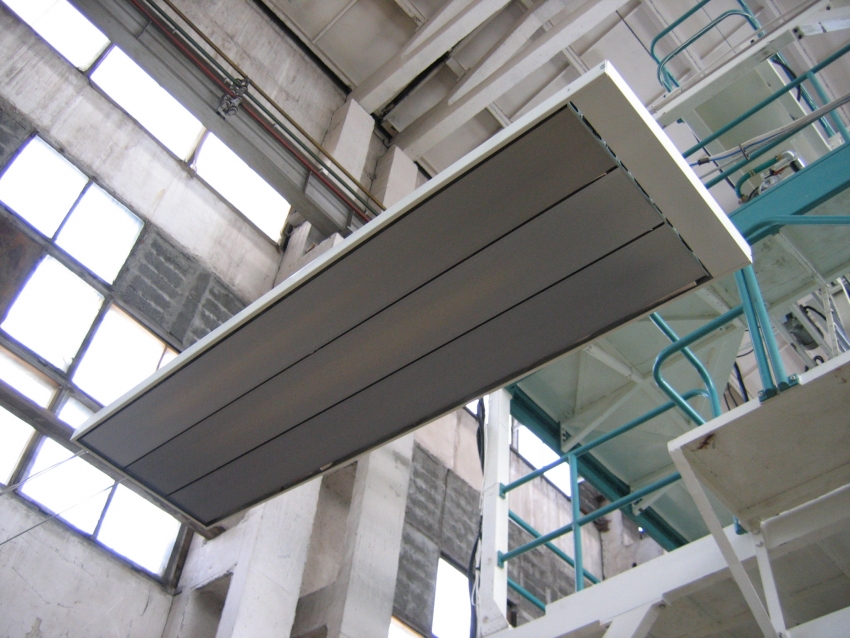 וילונות תרמיים יוצרים זרם אוויר חם המהווה מחסום תרמי בלתי נראה לקור וילונות תרמיים יוצרים זרם אוויר חם המהווה מחסום תרמי בלתי נראה לקור