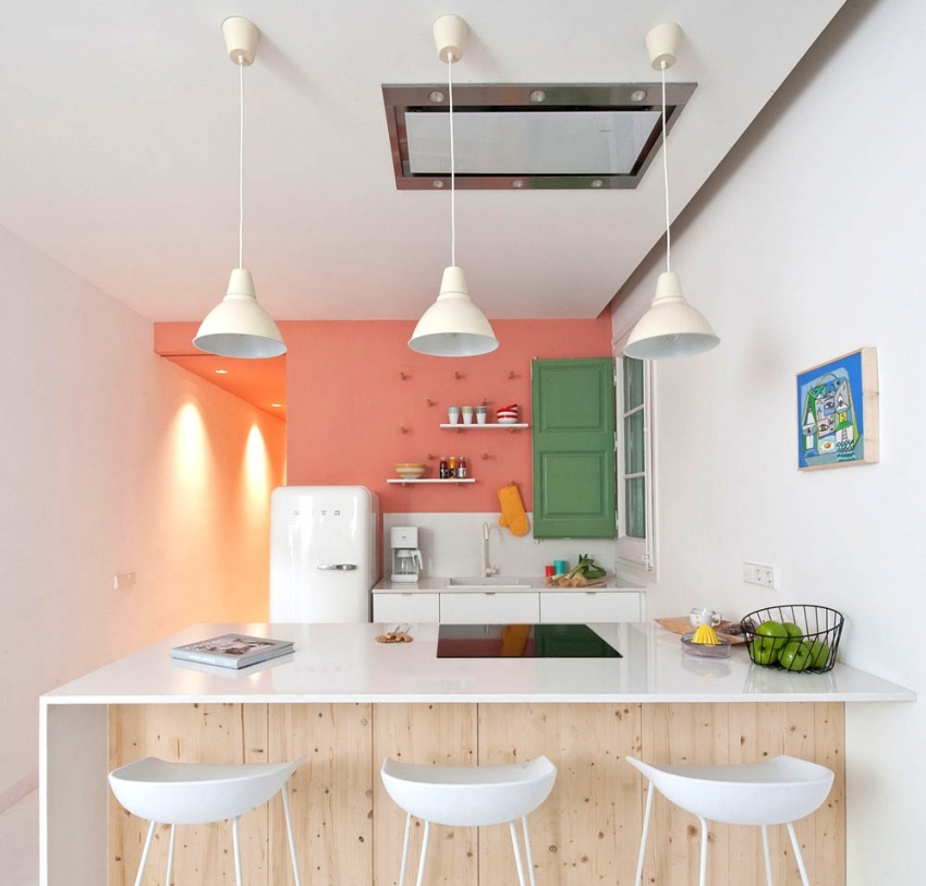 במקרה של שילוב המטבח עם הסלון, תוכלו להשתמש באפשרויות מעניינות לתאורה ספוטית, ובכך להדגיש את פינת האוכל או מקום המנוחה במקרה של שילוב המטבח עם הסלון, תוכלו להשתמש באפשרויות מעניינות לתאורה ספוטית, ובכך להדגיש את פינת האוכל או מקום המנוחה