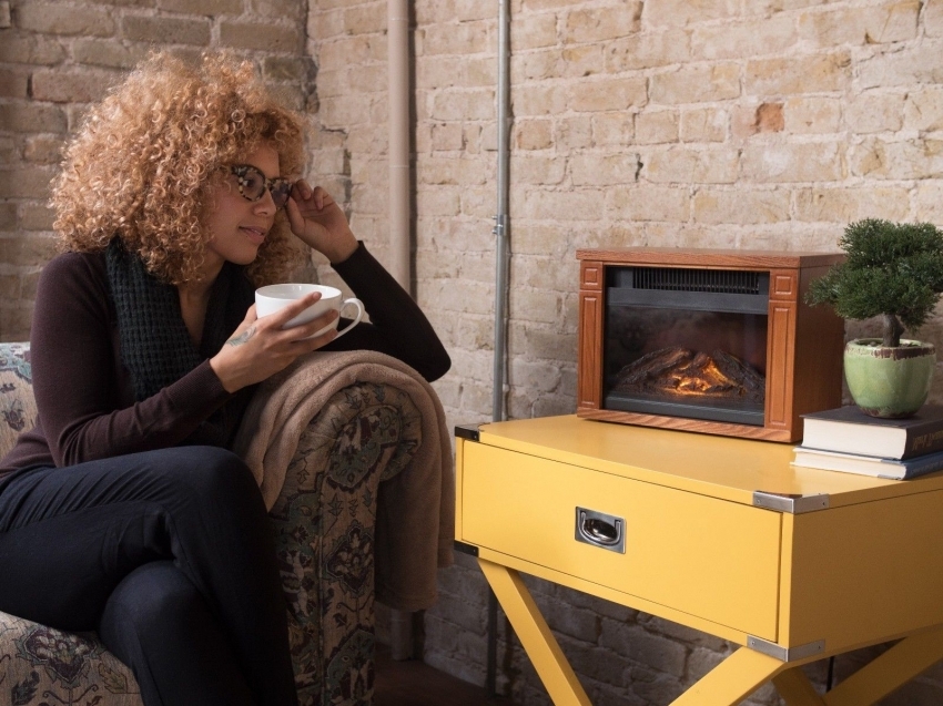 Ang mga mini electric fireplace ay napakapopular sa mga may-ari ng maliliit na apartment Ang mga mini electric fireplace ay napakapopular sa mga may-ari ng maliliit na apartment