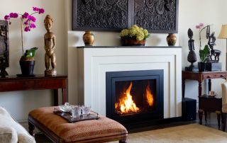 เตาผิงในอพาร์ตเมนต์และตัวเลือกการออกแบบที่ดีที่สุดโดยใช้