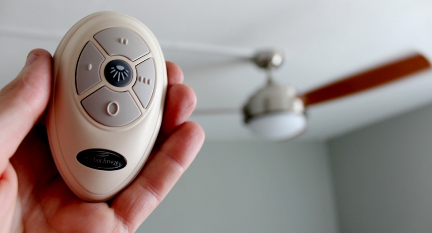 Diagnosticul diferitelor elemente conectate la rețea se efectuează numai în absența tensiunii Diagnosticul diferitelor elemente conectate la rețea se efectuează numai în absența tensiunii