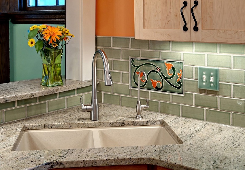 כיורי פינה יכולים להיות בעלי צורות שונות ומספר קערות כיורי פינה יכולים להיות בעלי צורות שונות ומספר קערות