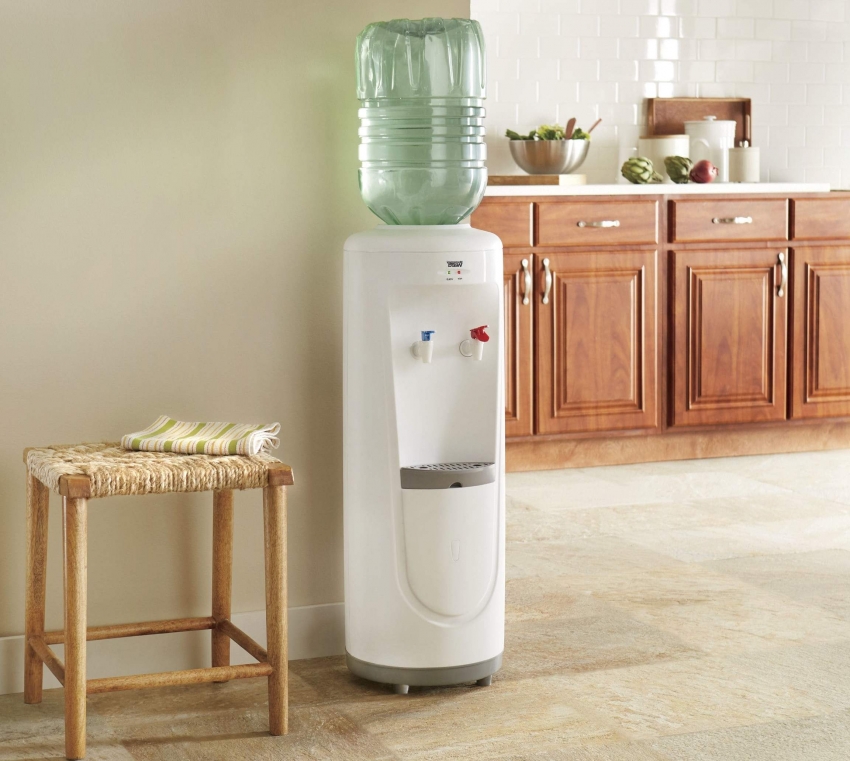 Un răcitor de apă poate răci și încălzi apa Un răcitor de apă poate răci și încălzi apa