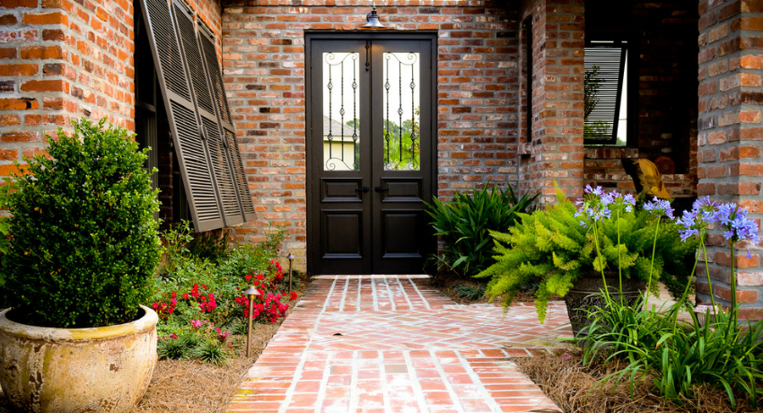 Gạch ốp lát được sử dụng để trang trí và bảo vệ hoàn thiện mặt tiền của ngôi nhà Gạch ốp: kích thước, giá cả, chủng loại và đặc điểm của vật liệu