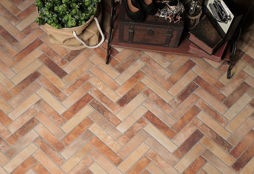 Dobbelt fyring, der anvendes til fremstilling af keramiske granitfliser til mursten, giver dem fremragende styrkeegenskaber, inaktivitet over for temperaturændringer og modstandsdygtighed over for falmning Dobbelt fyring, der anvendes til fremstilling af keramiske granitfliser til mursten, giver dem fremragende styrkeegenskaber, inaktivitet over for temperaturændringer og modstandsdygtighed over for falmning