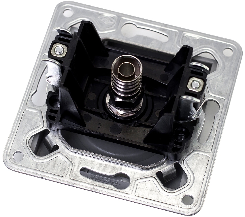 Internamente, o dispositivo de uma simples tomada de televisão Internamente, o dispositivo de uma simples tomada de televisão