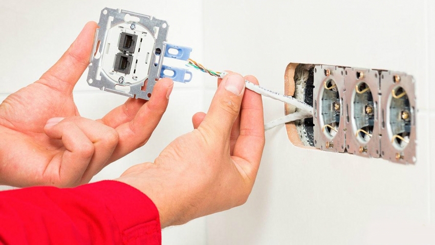 Muitos fabricantes oferecem uma caixa de soquete externa removível, que permite conectar uma tomada elétrica, um switch, slots para outras comunicações e até mesmo um carregador USB integrado em um só lugar. Muitos fabricantes oferecem uma caixa de soquete externa removível, que permite conectar uma tomada elétrica, um switch, slots para outras comunicações e até mesmo um carregador USB integrado em um só lugar.