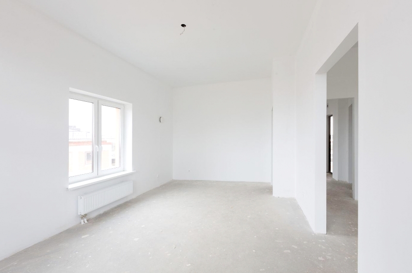 A sima fehér falak lehetővé teszik bármilyen tervezési megoldás megtestesítését, ezért a javítás ezen szakaszára különös figyelmet kell fordítani A sima fehér falak lehetővé teszik bármilyen tervezési megoldás megtestesítését, ezért a javítás ezen szakaszára különös figyelmet kell fordítani