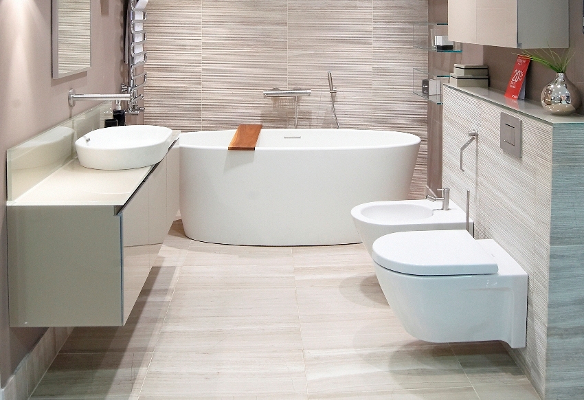 Toaletter med skjulte sisterner gir en utmerket mulighet til å installere toaletter på forskjellige steder i rommet Toaletter med skjulte sisterner gir en utmerket mulighet til å installere toaletter på forskjellige steder i rommet