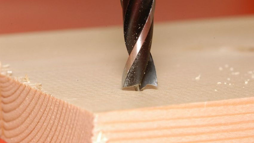 Endefabrikker, som er blant de vanligste verktøyene som brukes til håndruterarbeid Endefabrikker, som er blant de vanligste verktøyene som brukes til håndruterarbeid