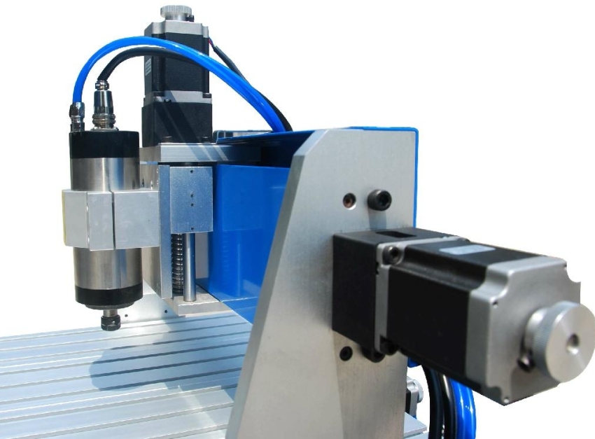 Kompakte CNC-graverings- og fræsemaskiner er en fremragende budgetløsning til mindre industrier Kompakte CNC-graverings- og fræsemaskiner er en fremragende budgetløsning til mindre industrier